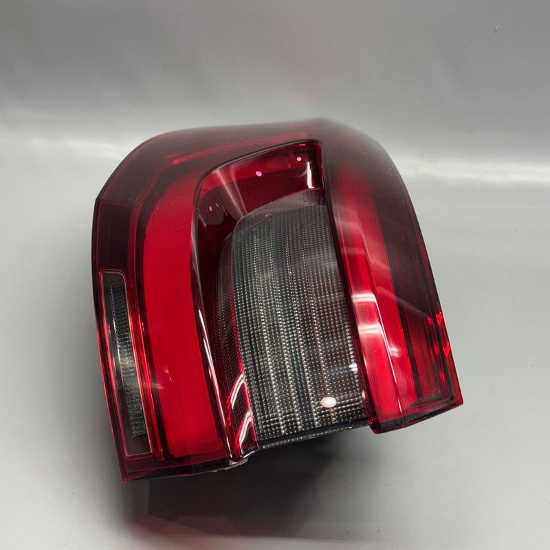BMW X5 TAIL LIGHT LEFT DRIVER X5M 2019 2020 2021 2022 2023 OEM 3744226