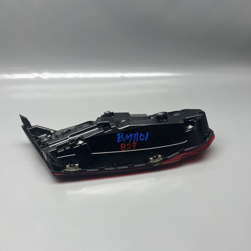 H8744578011 BMW 850 GRAN COUPE TAIL LIGHT RIGHT INNER 2020 2021 2022 2023 2024 2025 OEM