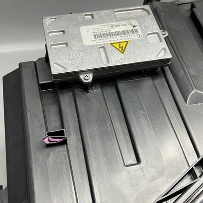 A2308202461 MERCEDES BENZ SL63 HEADLIGHT RIGHT PASSENGER SL550 XENON 2009 2010 2011 2012 OEM