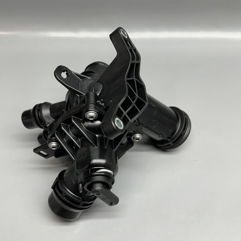 J6P3-8575-AD LAND ROVER DEFENDER ENGINE COOLANT THERMOSTAT HOUSING 2023 OEM J6P3-8575-AD