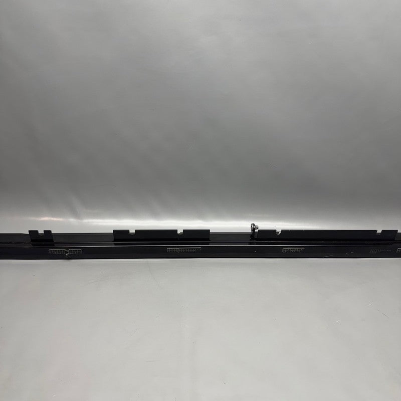 TESLA CYBERTRUCK HORIZONAL GUIDE RAIL RIGHT 2024 2025 OEM 1852128-98-D