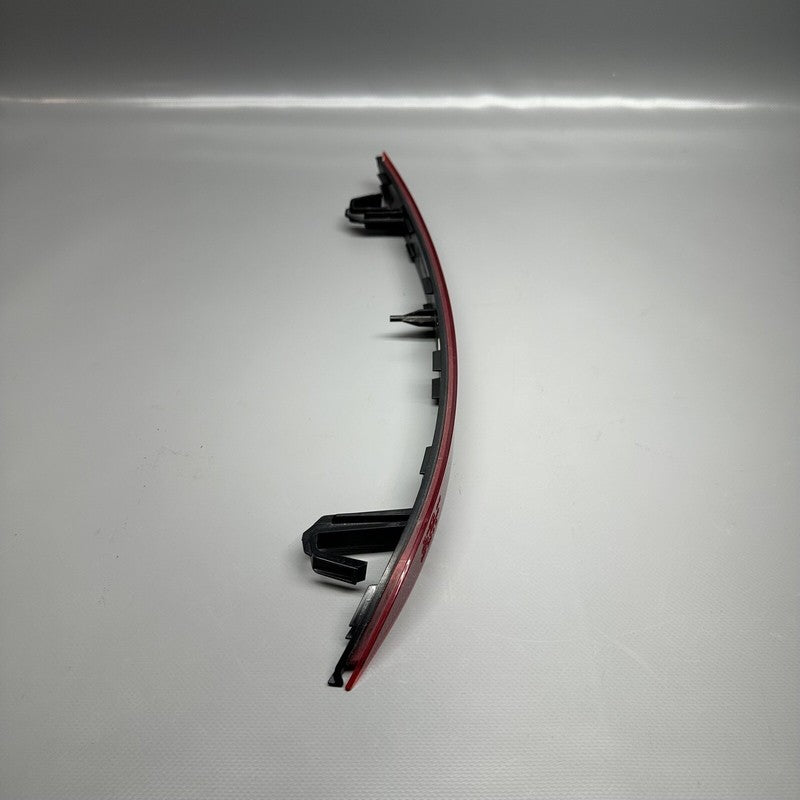 31468556 VOLVO XC90 BUMPER REFLECTOR LEFT REAR 2016 2017 2018 2019 2020 OEM 31468556