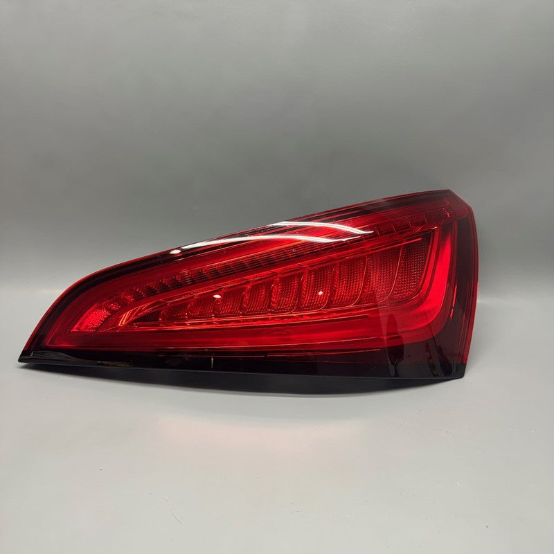 AUDI Q5 TAIL LIGHT RIGHT PASSENGER 2013 2014 2015 2016 2017 OEM 8R0945