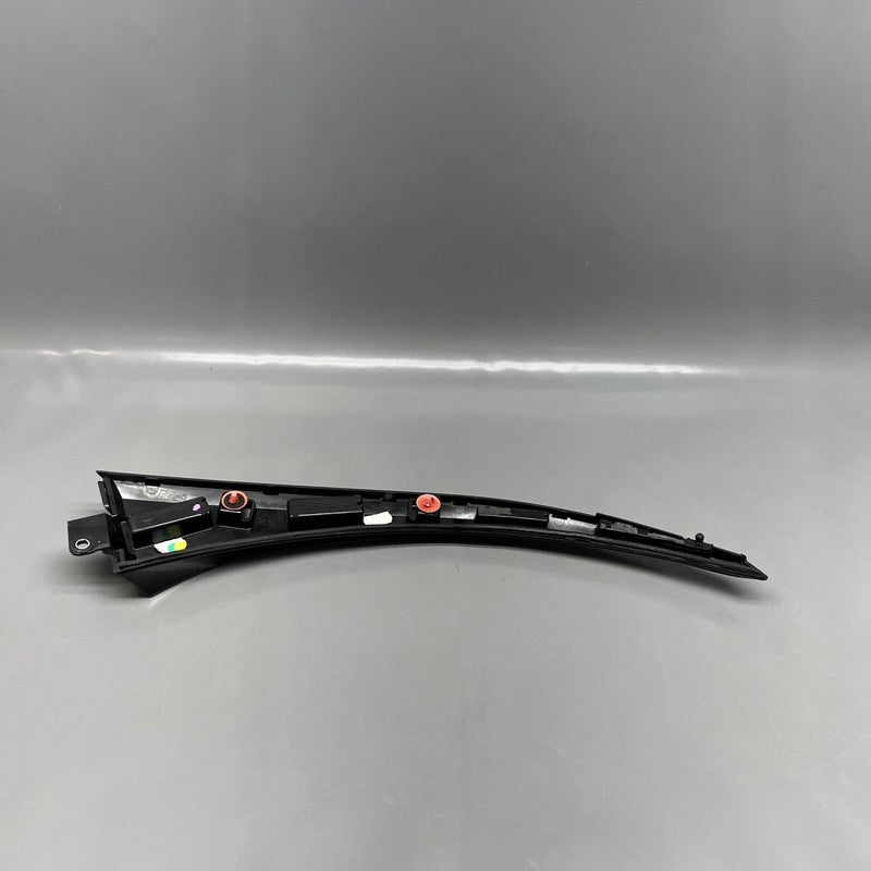 670111581 MASERATI LEVANTE TAILGATE BACKDOOR SPOILER LEFT 2017 18 19 2020 OEM 670111581