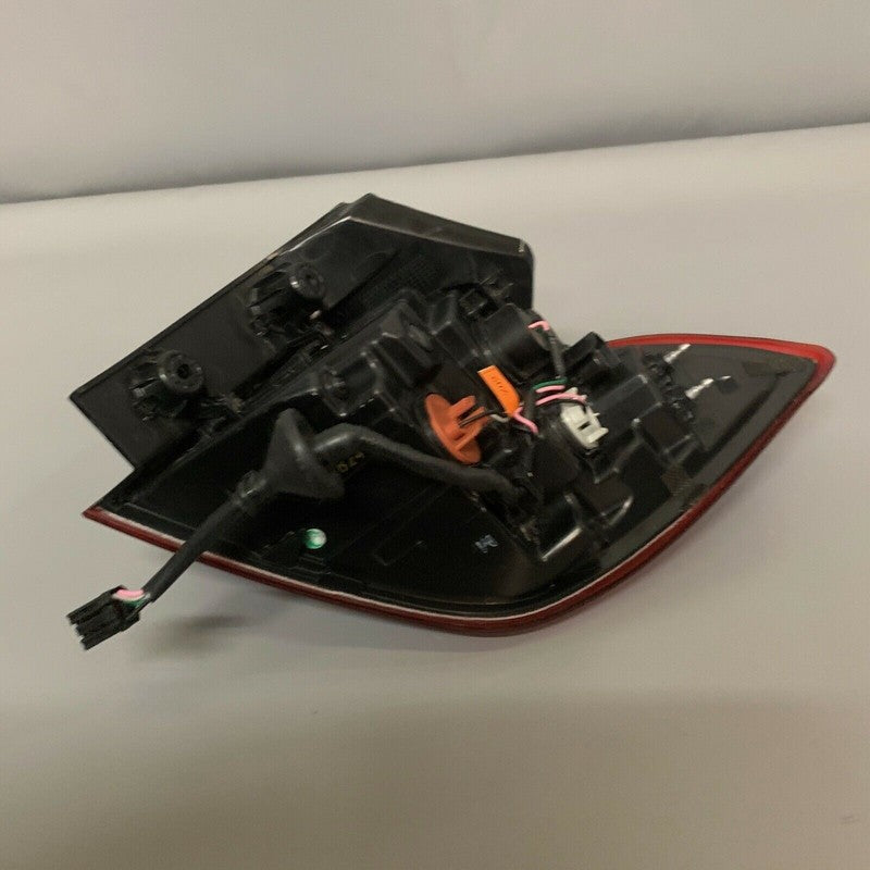 92401-G30 HYUNDAI ELANTRA TAIL LIGHT LEFT DRIVER 92401-G30 2017 2018 OEM 92401-G30