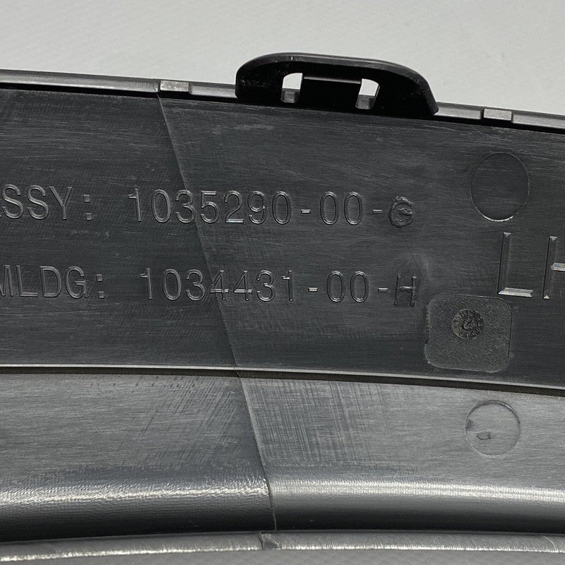 1035290-00-G TESLA MODEL X WHEEL FLARE MOLDING LEFT REAR 1035290-00-G 2016 2017 18 2019 2020 