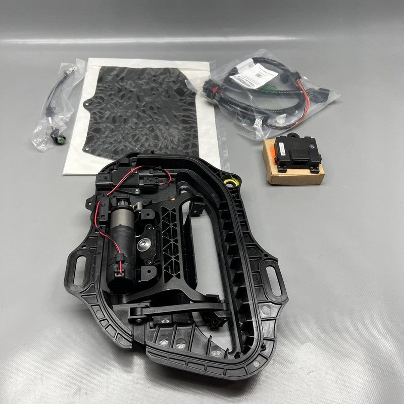 1135723-S0-A TESLA MODEL S DOOR HANDLE RIGHT REAR 2016 2017 2018 2019 2020 GEN 3 OEM