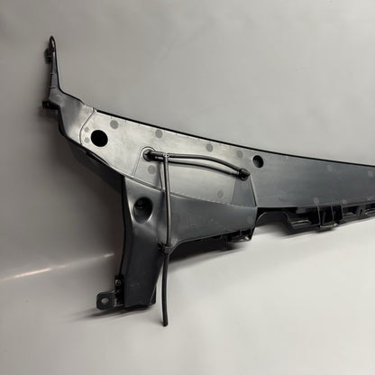 1930440-00-E TESLA MODELY JUNIPER COWL SCREEN COVER 2025 2026 OEM 1930440-00-E