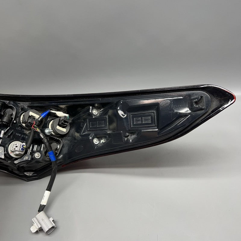 TOYOTA HIGHLANDER TAIL LIGHT LEFT DRIVER 2020 2021 2022 OEM 
