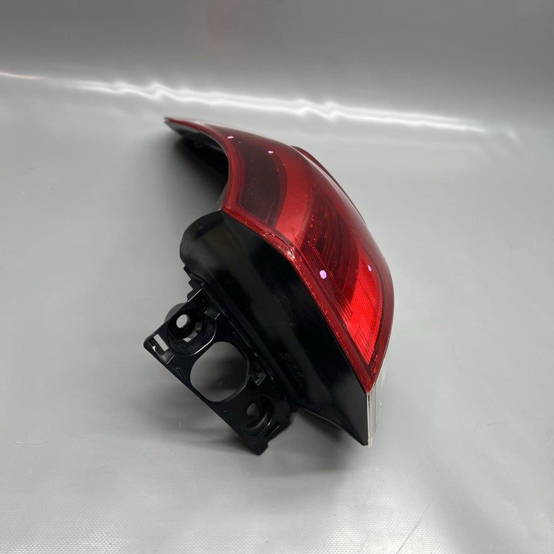TOYOTA HIGHLANDER TAIL LIGHT RIGHT PASSENGER 2017 2018 2019 OEM