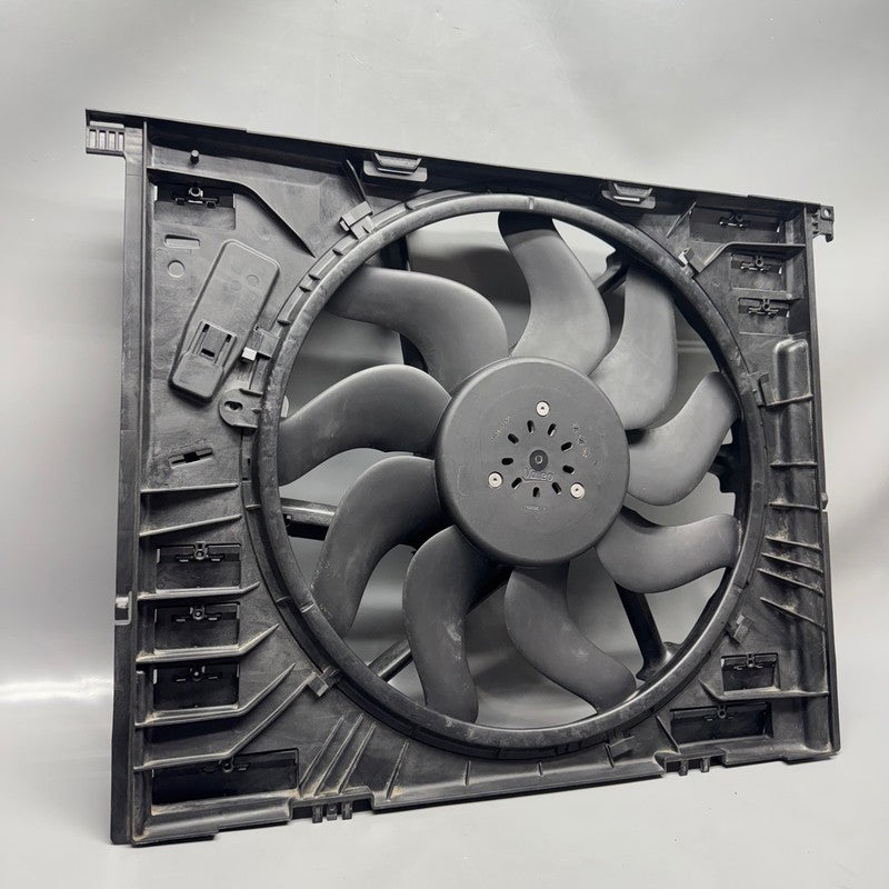 8666817 BMW IX RADIATOR FAN  2020 2021 2022 2023 2024 2025 OEM 8666817