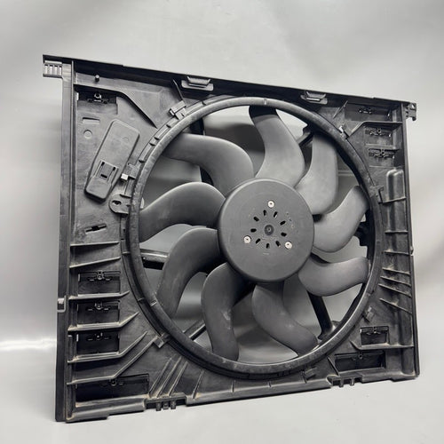 8666817 BMW IX RADIATOR FAN  2020 2021 2022 2023 2024 2025 OEM 8666817
