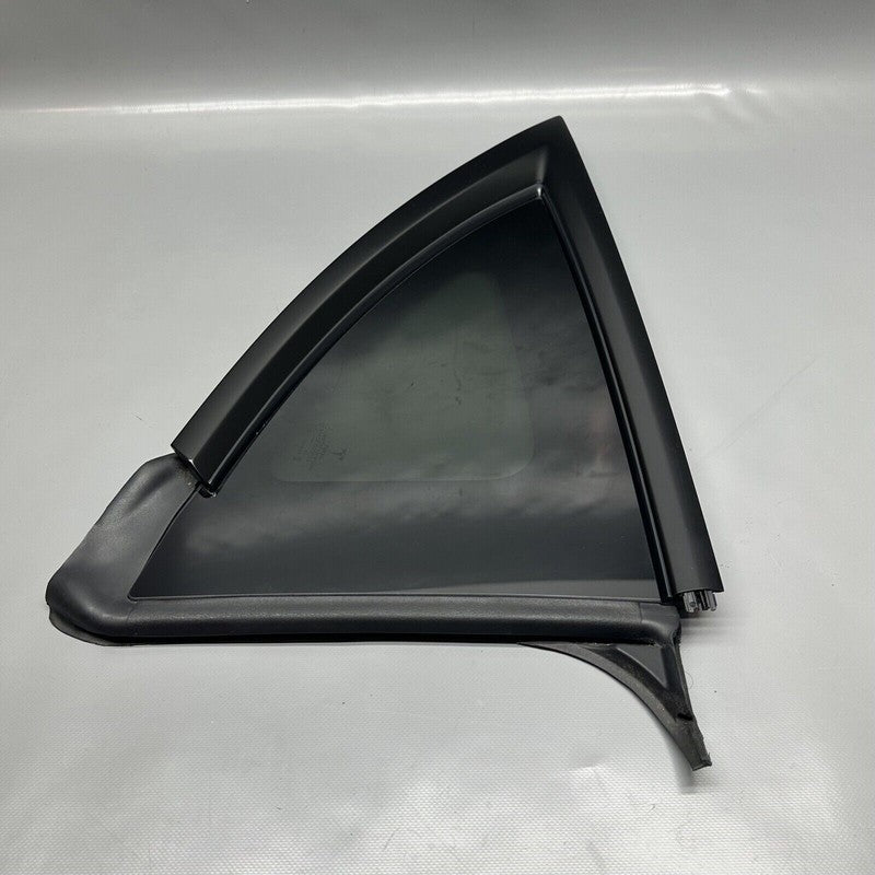 1495741-00-E TESLA MODEL Y QUARTER GLASS RIGHT REAR 2020 2021 2022 2023 OEM 1495741-00-E
