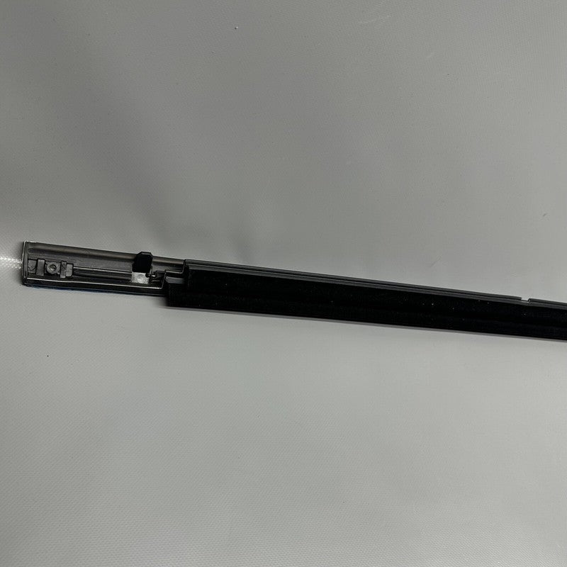 68257259AD JEEP GRAND CHEROKEE DOOR WINDOW MOLDING LEFT REAR 2016-2021 OEM 68257259AD
