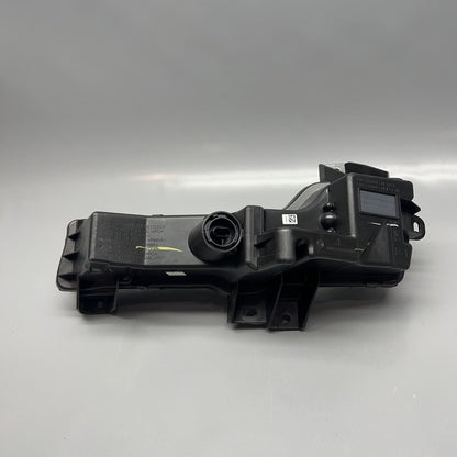 1077390-00-F TESLA MODEL 3 FOG LIGHT RIGHT PASSENGER 2017 18 19 20 21 2022 OEM 1077390-00-F