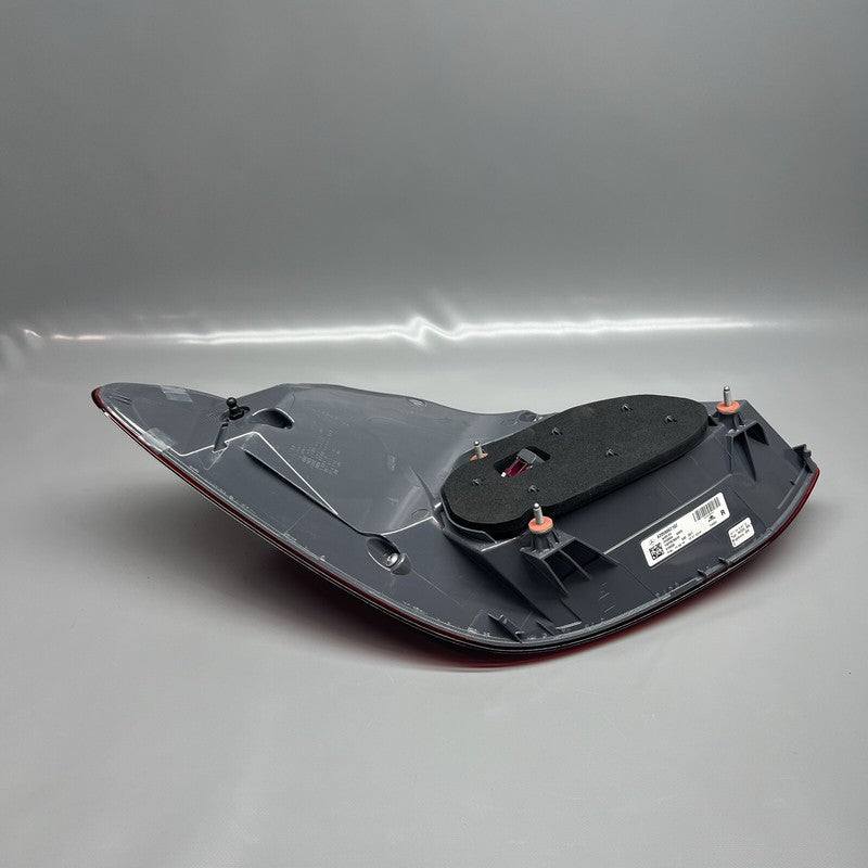 A2059062102 MERCEDES BENZ C300 TAIL LIGHT RIGHT PASSENGER LED 2015 2016 2017 2018 A205906210