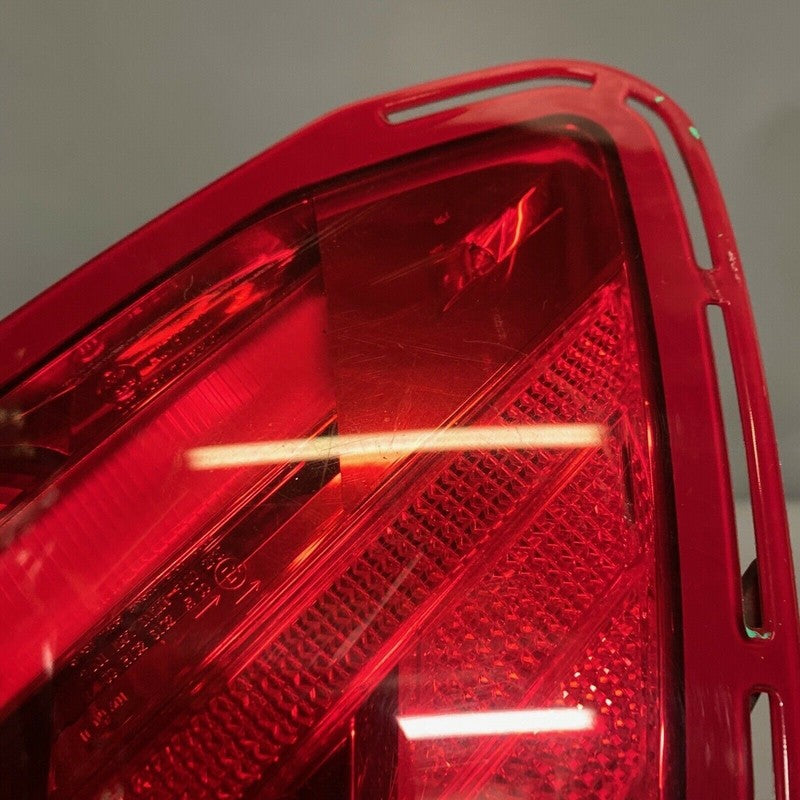 2049060703 MERCEDES BENZ C250 TAIL LIGHT RIGHT PASSENGER SIDE 2012 2013 2014 W204 LED OEM