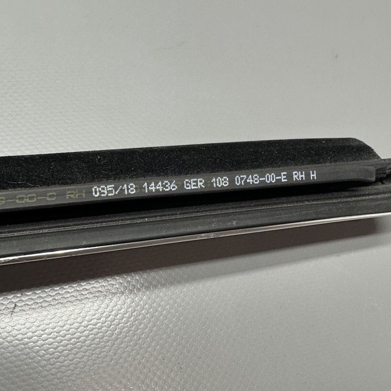 1080748-01-J TESLA MODEL 3 DOOR WINDOW MOLDING RIGHT REAR 2017 18 19 20 21 2022 1080748-01-J