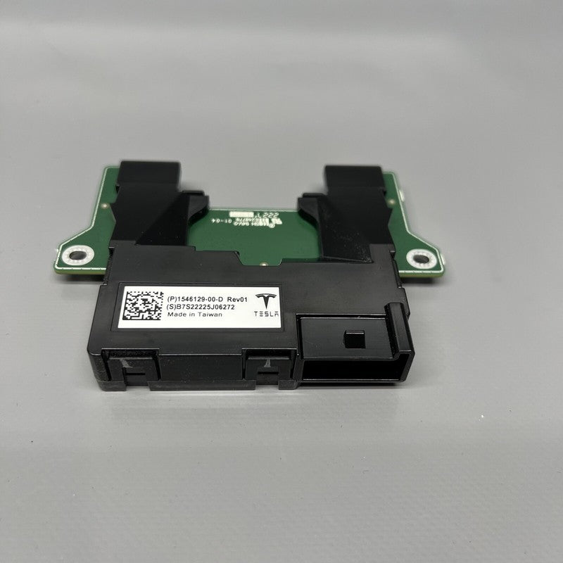 1546129-00-D TESLA MODEL Y CENTER CONSOLE REAR USB-C MODULE 2020 2021 2022 2023 1546129-00-D
