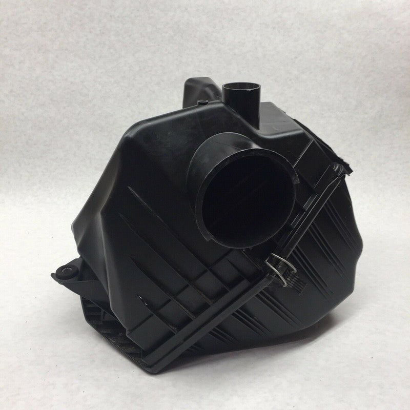 7537667 BMW 525 530 AIR INTAKE CLEANER BOX MUFFLER HOUSING 2006 2007 OEM