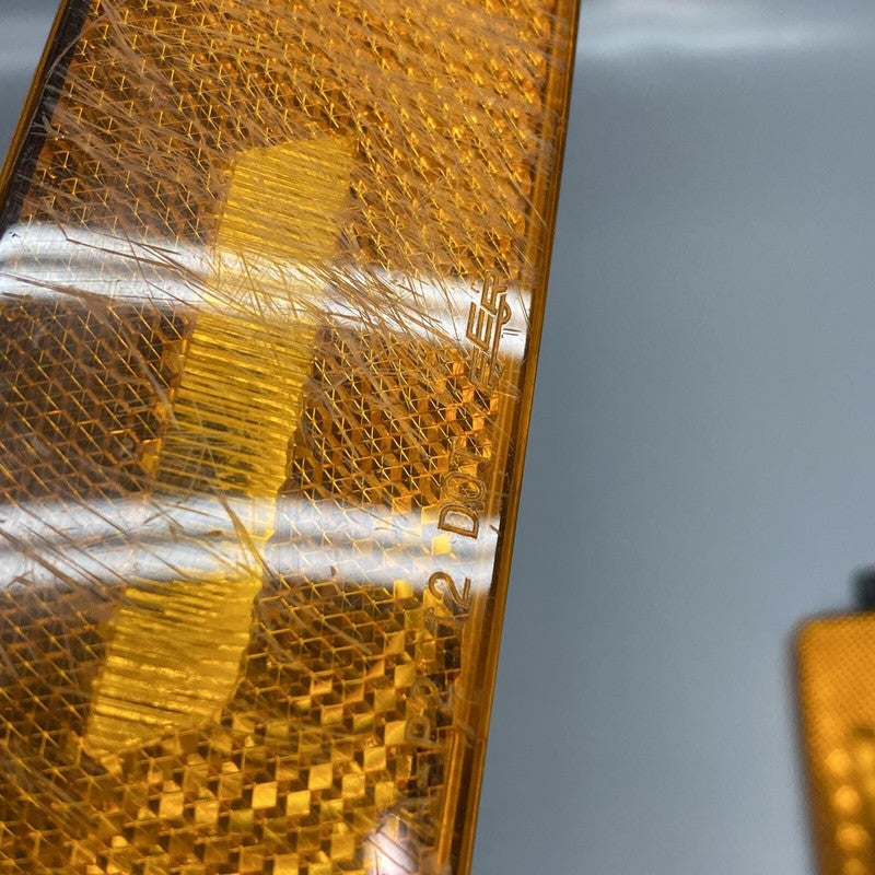 95B945119 PORSCHE MACAN FRONT BUMPER MARKER 95B945119 2016 2017 2018 2019 2020 2021 OEM