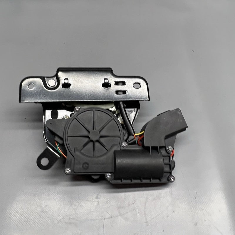 1500604-00-B TESLA MODEL Y 3 LIFTGATE CINCH LATCH 2017 2018 2019 2020 2021 2022 2023 OEM