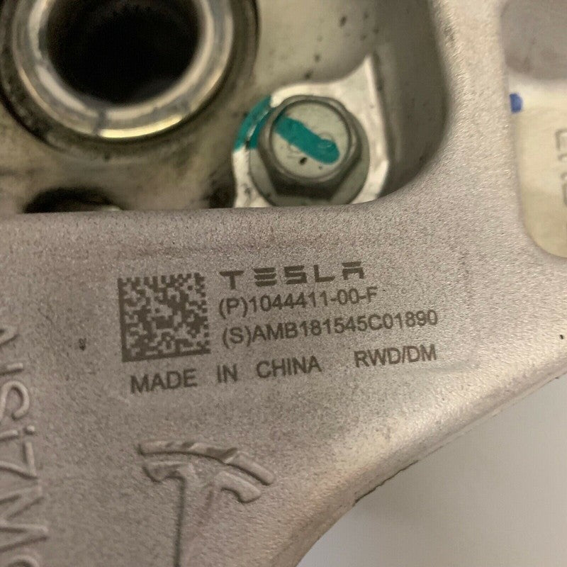 1044411-00-F TESLA MODEL 3 LEFT REAR KNUCKLE WITH HUB 2017 2018 2019 RWD OEM