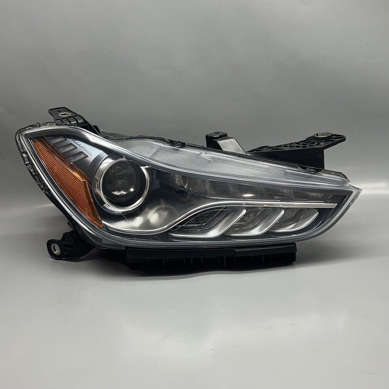 00670005474 MASERATI GHIBLI HEADLIGHT RIGHT PASSENGER XENON 2014 15 16 17 18 2019 OEM 