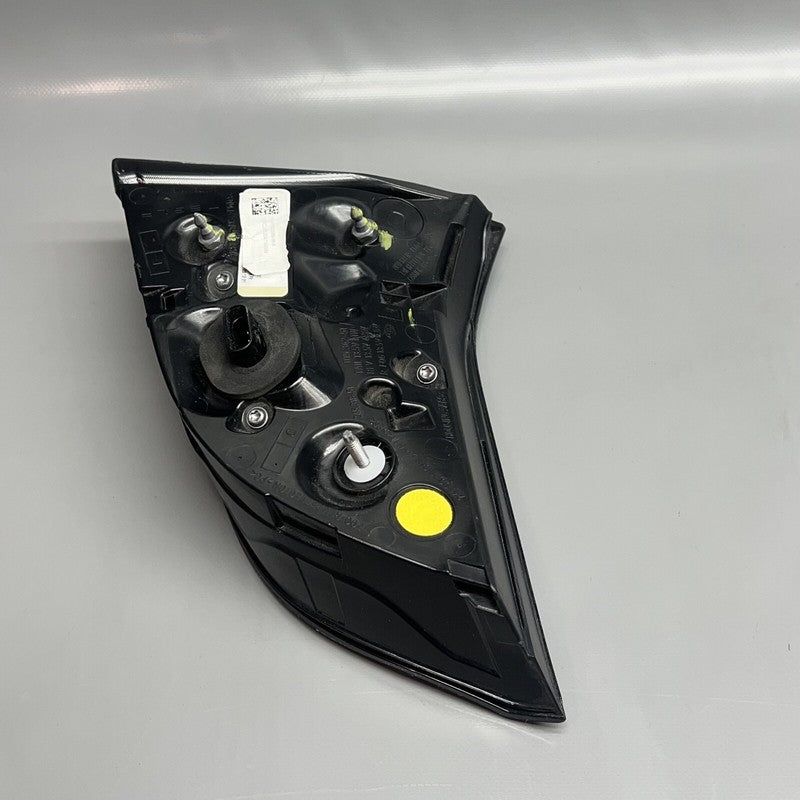1502088-96-B TESLA MODEL Y TAIL LIGHT TRUNK LEFT 2020 2021 2022 2023 LED OEM 1502088-96-B