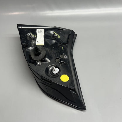 1502088-96-B TESLA MODEL Y TAIL LIGHT TRUNK LEFT 2020 2021 2022 2023 LED OEM 1502088-96-B