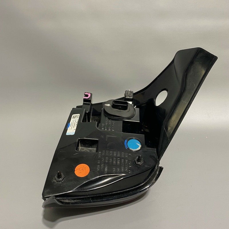 1077397-00-G TESLA MODEL 3 TAIL LIGHT LEFT DRIVER 1077397-00-G 2017 2018 2019 2020 LED OEM