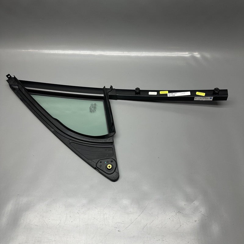 9Y0845114J PORSCHE CAYENNE QUARTER GLASS RIGHT FRONT 2019 2020 2021 OEM 9Y0845114J