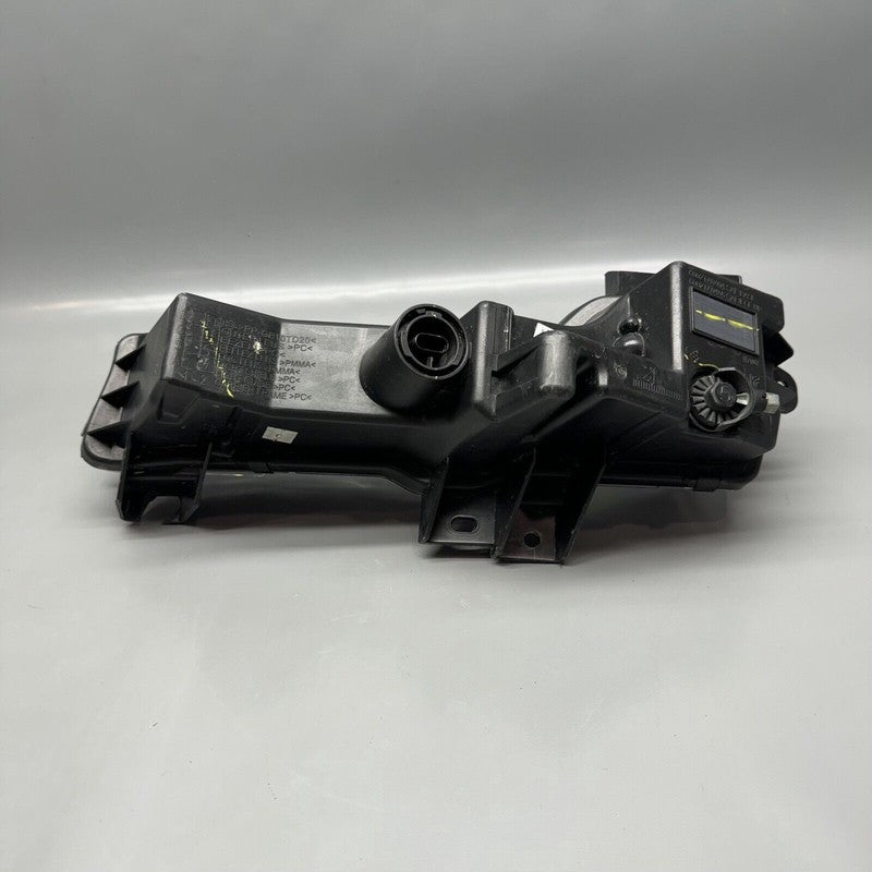 1077392-00-F TESLA MODEL 3 FOG LIGHT RIGHT PASSENGER 2017 18 19 20 21 2022 OEM 1077392-00-F