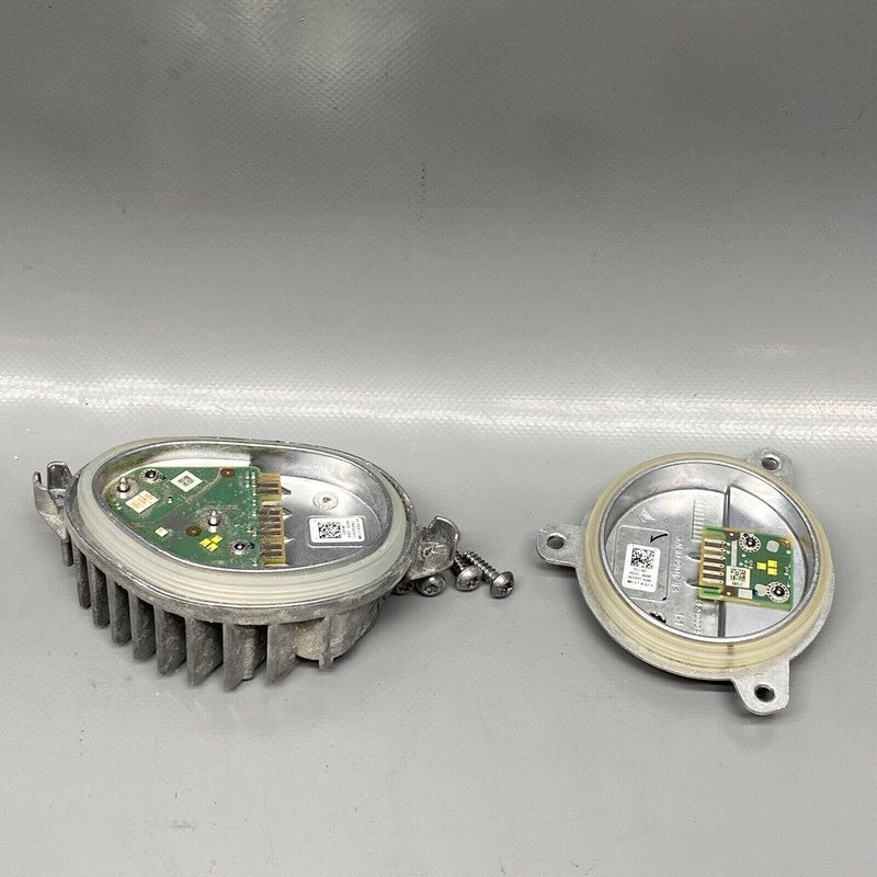 X7 BMW X7 HEADLIGHT LED MODULE TURN SIGNAL RIGHT 2019 2020 OEM 