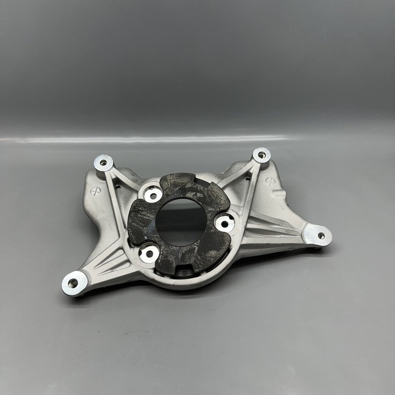1044376-00-D TESLA MODEL Y FUCA MOUNT RIGHT FRONT 2020 2021 2022 2023 1044376-00-D