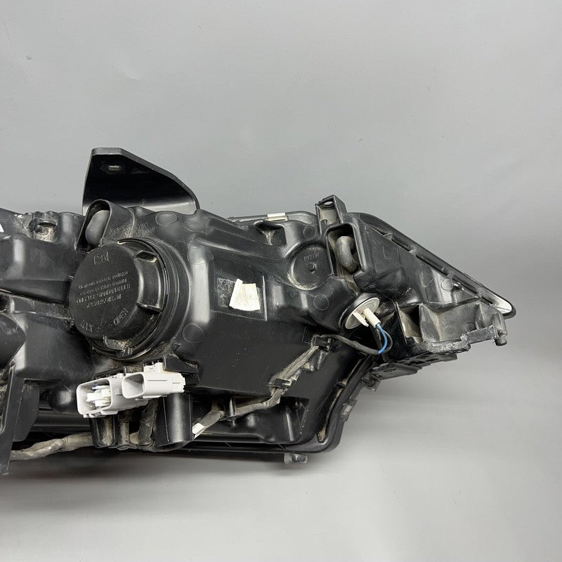 MITSUBISHI OUTLANDER HEADLIGHT LEFT DRIVER 2016 2017 2018 2019 2020 HALOGEN OEM 