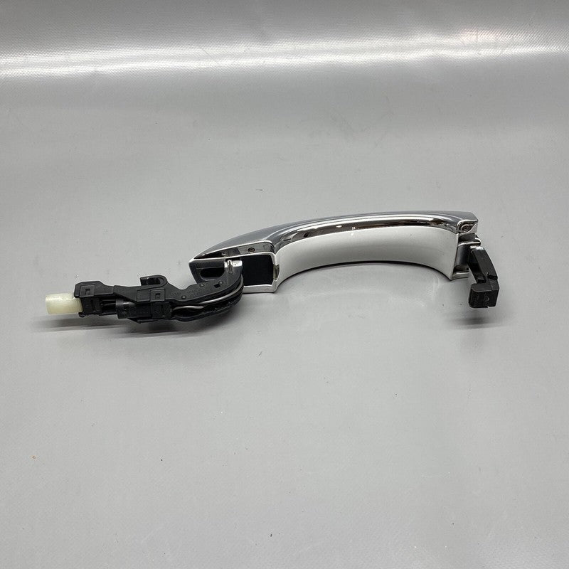 4H0837206B AUDI A6 A7 A8 RIGHT DOOR HANDLE EXTEREOR 2011 2012 2013 2014 2015 OEM
