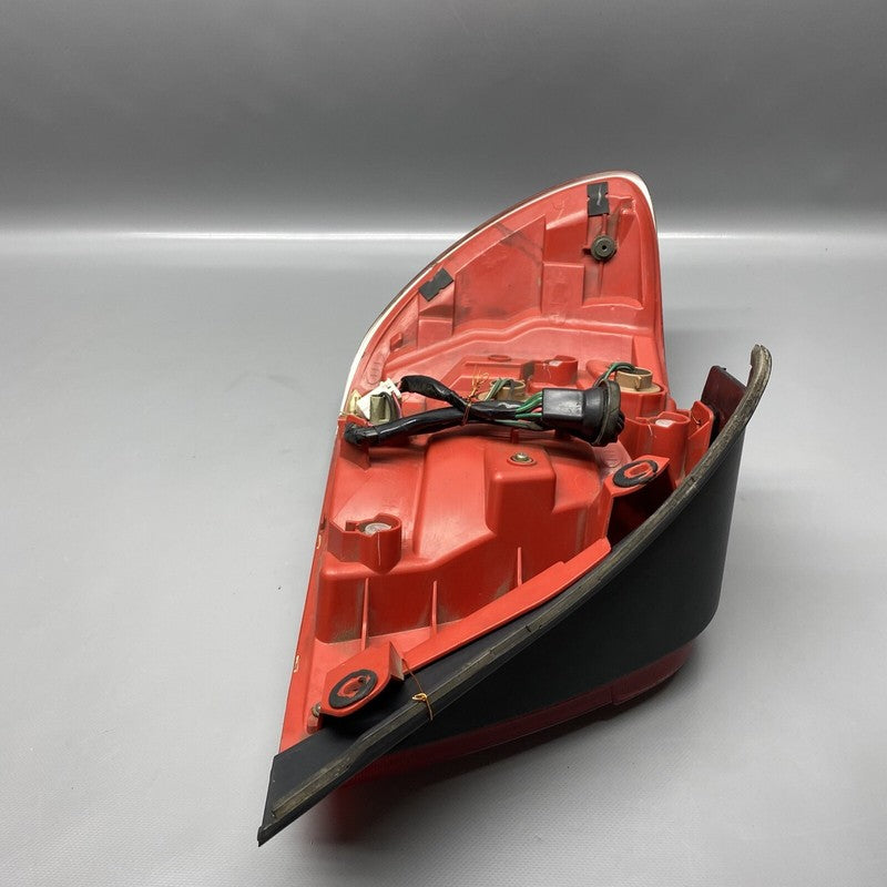 9-2X SAAB 9-2X WAGON TAIL LIGHT RIGHT PASSENGER 2006 2007 OEM 