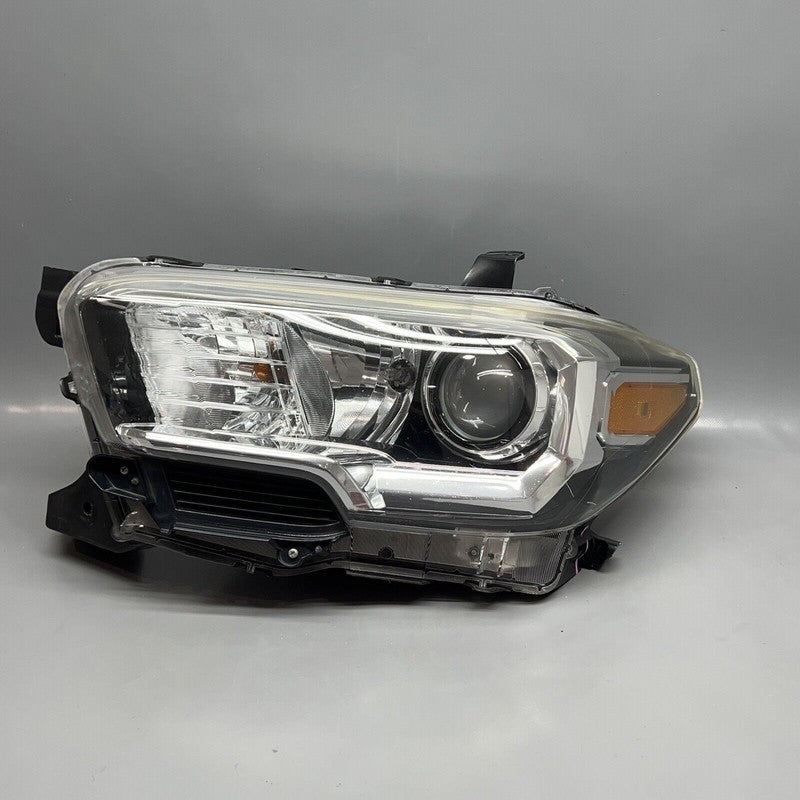 TOYOTA TACOMA HEADLIGHT LEFT DRIVER 2016 2017 2018 2019 2020 2021 2022