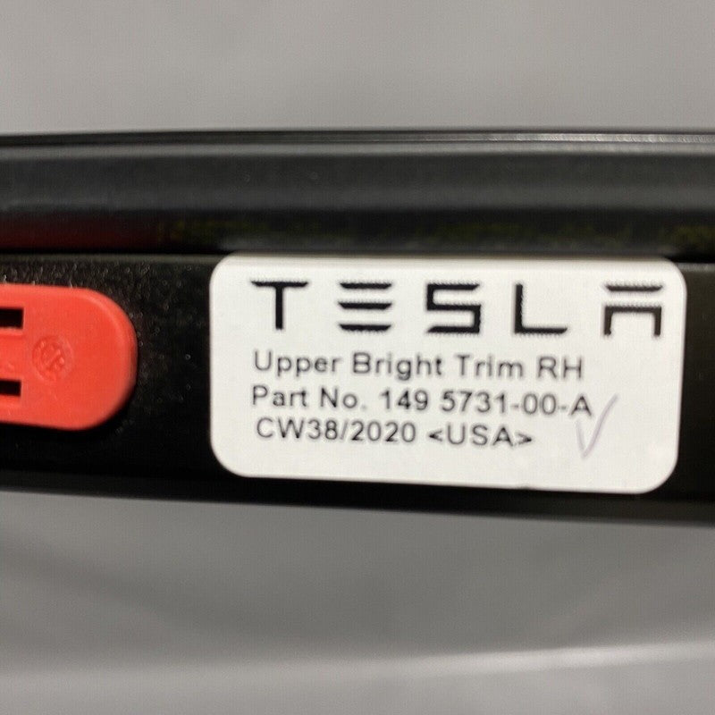 1495731-00-A TESLA MODEL Y UPER BRIGHT TRIM RIGHT SIDE 2020 2021 2022 OEM 1495731-00-A