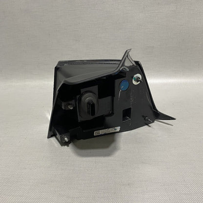 1077397-00-E TESLA MODEL 3 TAIL LIGHT LEFT DRIVER 1077397-00-E 2017 2018 2019 2020 OEM