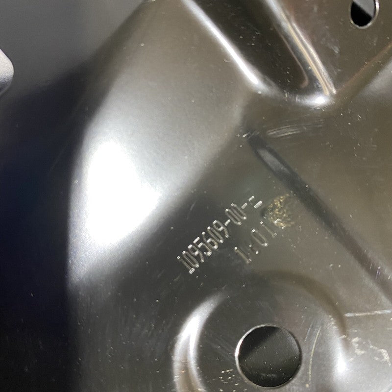 1095609-00-E TESLA MODEL 3 TAIL LIGHT POCKET RIGHT 1095609-00-E 2017 2018 2019 2020 OEM