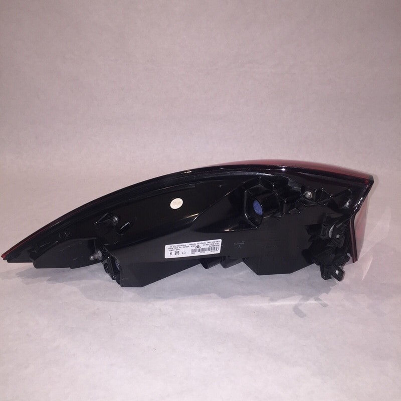 PORSCHE CAYENNE RIGHT PASSENGER SIDE TAIL LIGHT 2015 2016 OEM 7P594520