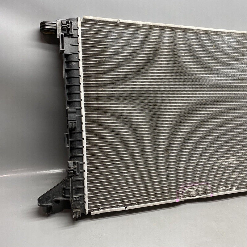 8W0121251AB AUDI Q7 RADIATOR 8W0121251AB 2017 2018 2019 2020 OEM