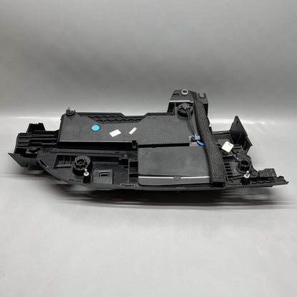 L8B2-13404-DD LAND ROVER TAIL LIGHT RIGHT PASSENGER 2020 2021 2022 OEM L8B2-13404-DD