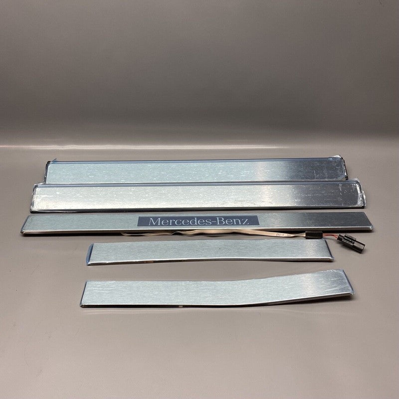 A2126801635 MERCEDES BENZ CLS550 DOOR SILL PLATES A2126801635 2014 2015 2016 2017 OEM