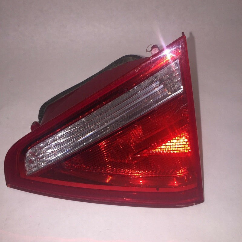 8T0945093 AUDI A5 LEFT AND RIGHT SIDE INNER TAIL LIGHTS 2008 2009 2010 2011 2012 OEM
