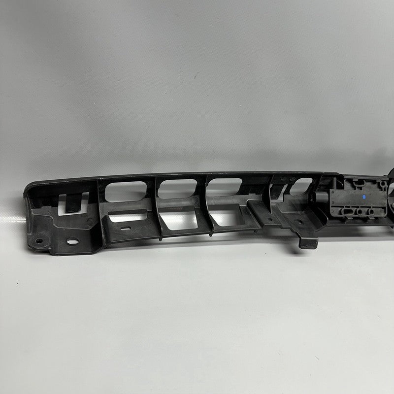7P5807863 PORSCHE CAYENNE REAR BUMPER CENTER BRACKET 2011 12 13 14 15 16 17 2018 7P5807863