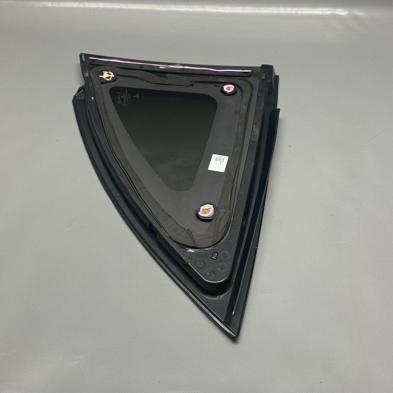 TESLA MODEL Y QUARTER GLASS RIGHT REAR 2020 2021 2022 2023 OEM 1495741