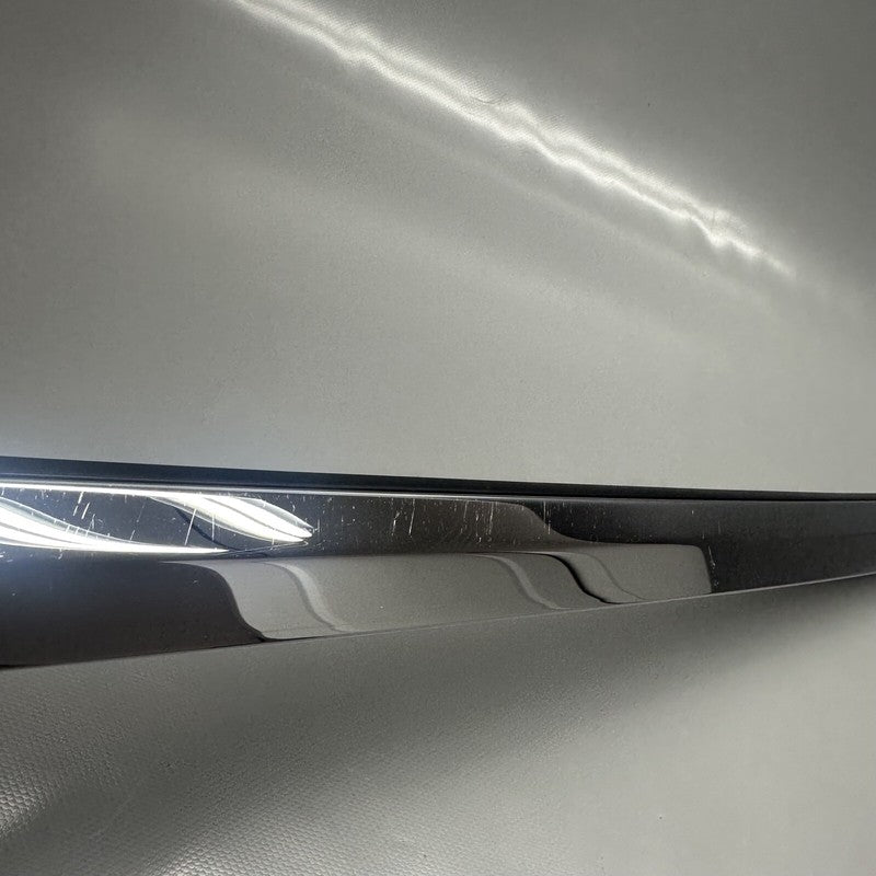 1032168-00-D TESLA MODEL X DOOR WINDOW MOLDING RIGHT REAR 2016 17 18 19 2020 OEM 1032168-00-D